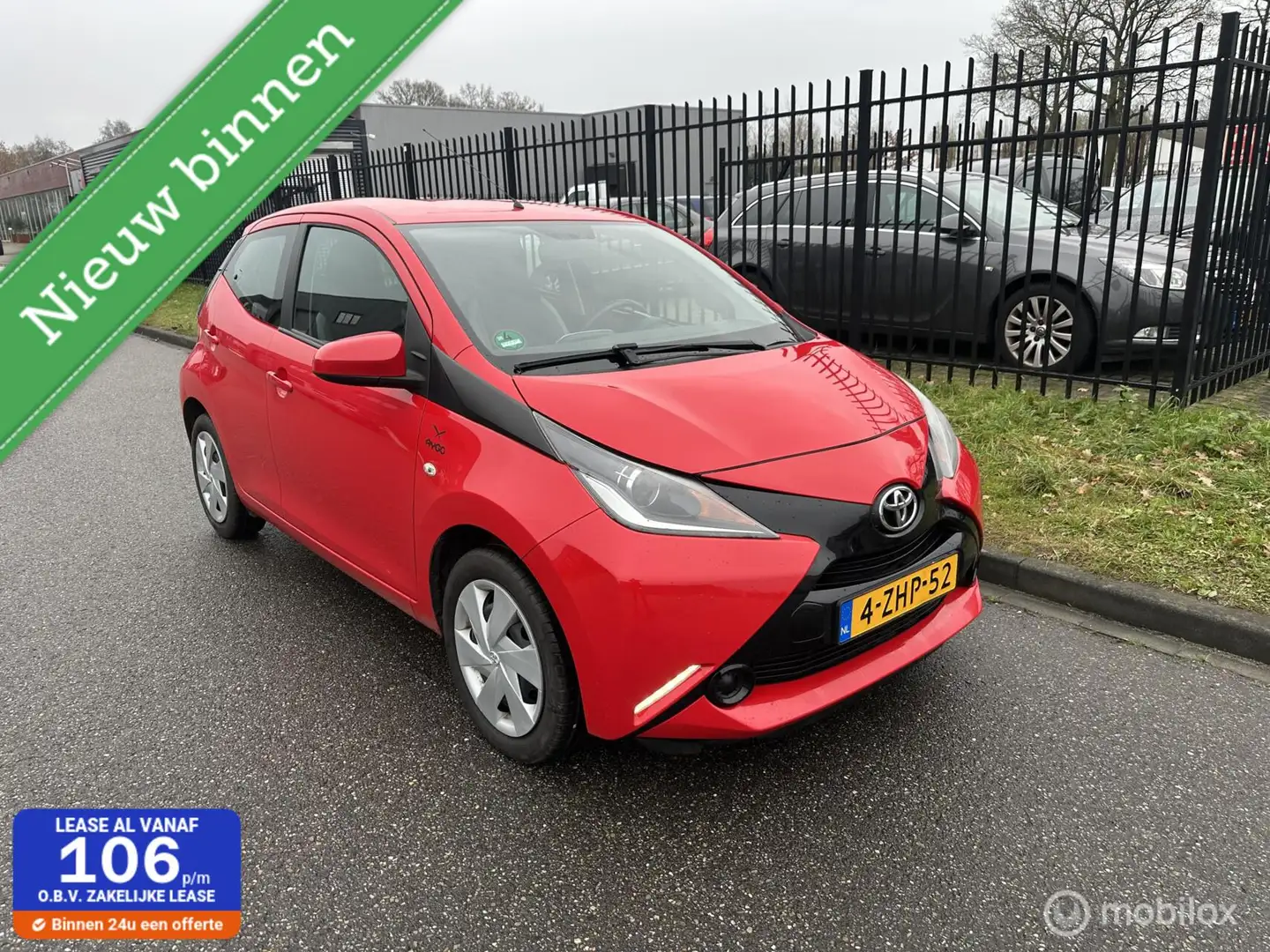 Toyota Aygo 1.0 VVT-i x-play camera nap Rood - 1