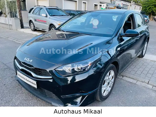 Kia Ceed view 3
