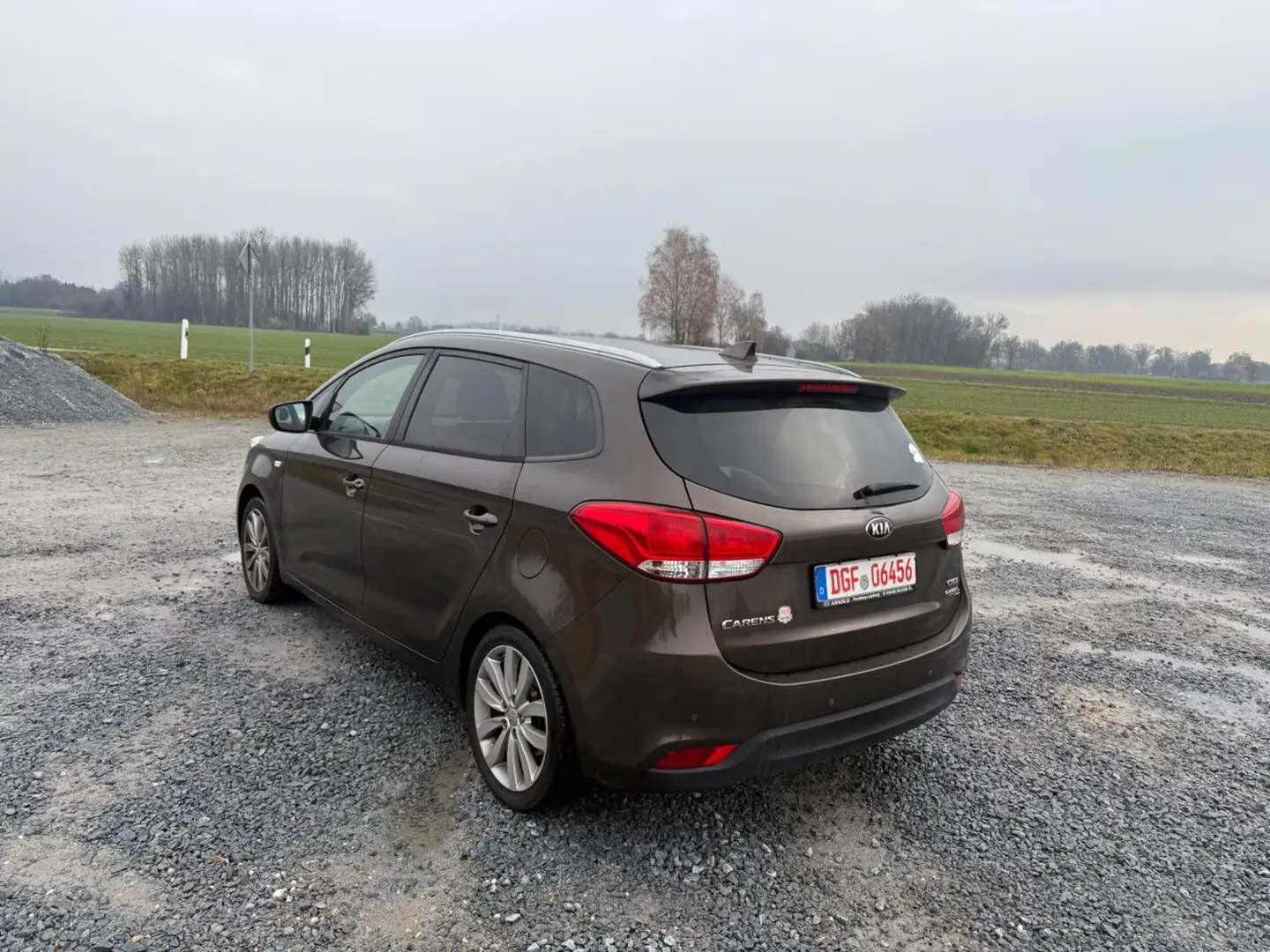 Kia Carens UEFA-4xShz-Pdc-Kamara-Navi-Euro6-Tüv-Au-Kd Neu Marrone - 2
