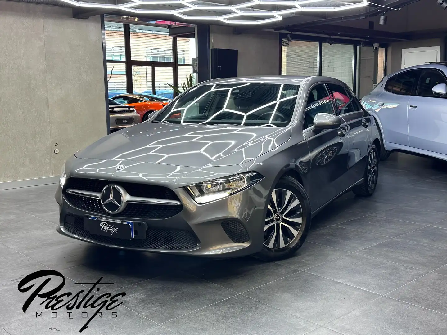 Mercedes-Benz A 180 Classe A180d Sport Grau - 2