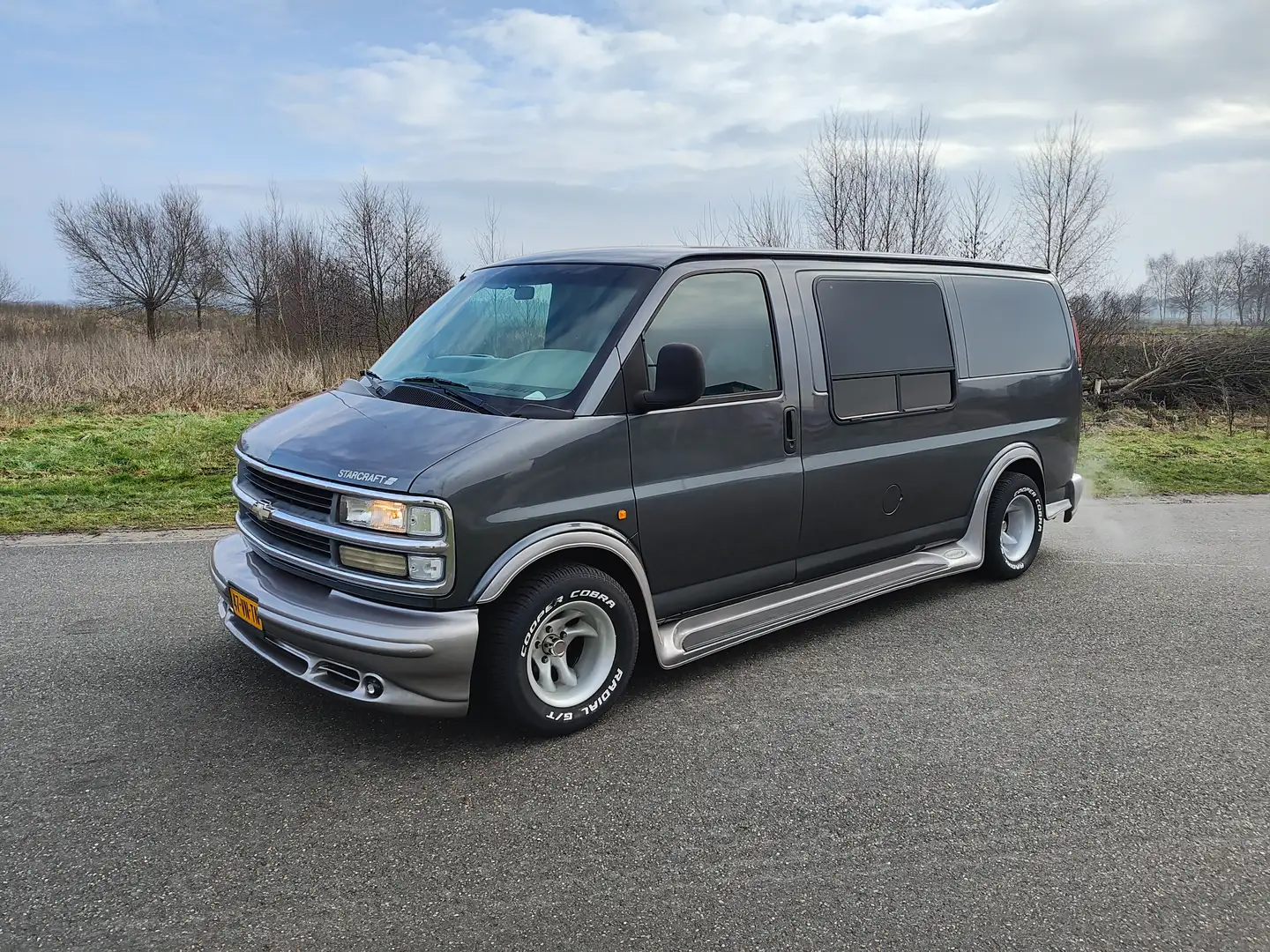 GMC Savana Starcraft 5.7 G21 Grau - 2