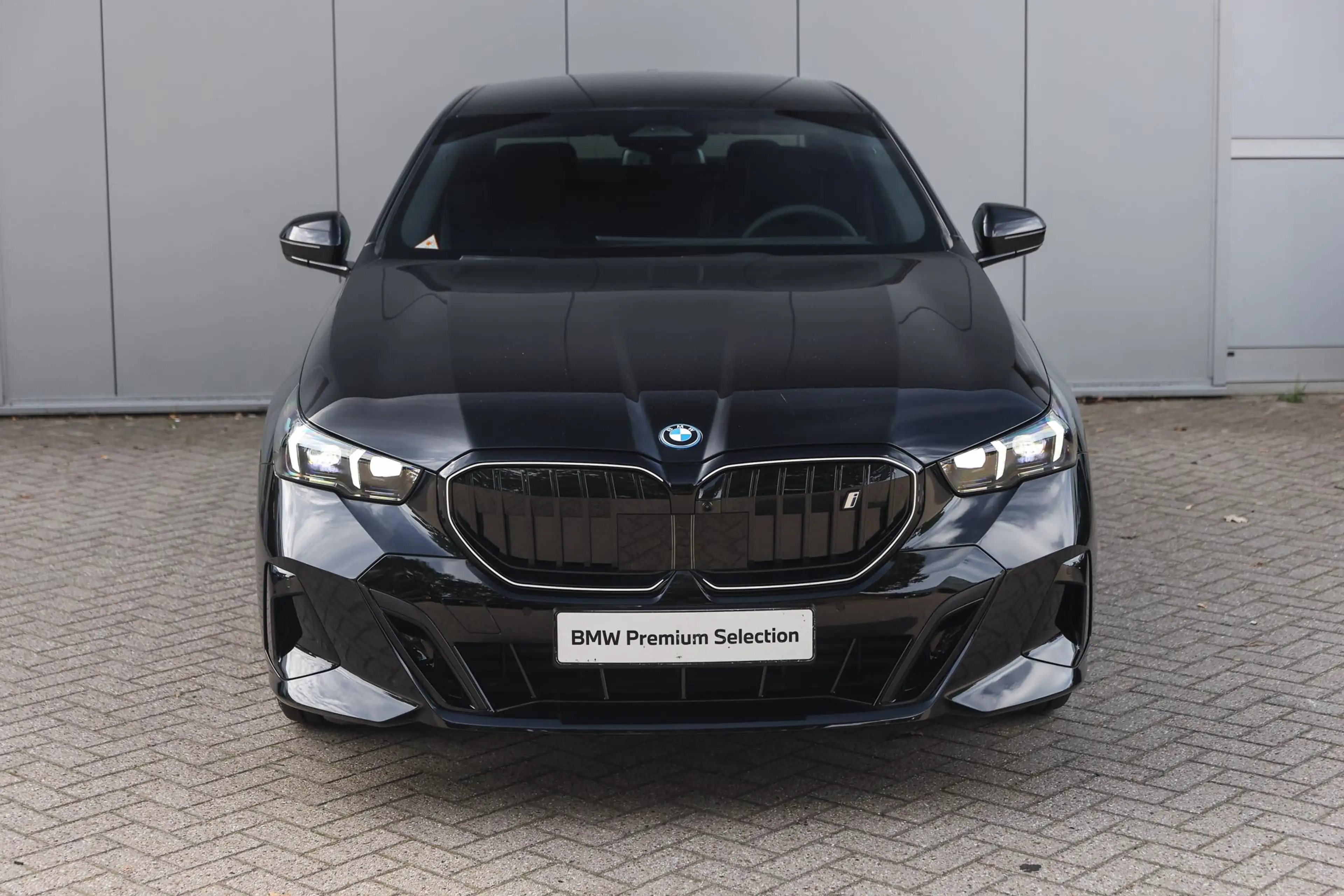 BMW i5 eDrive40 M Sport / Trekhaak / Panoramadak / Comfor — photo 5
