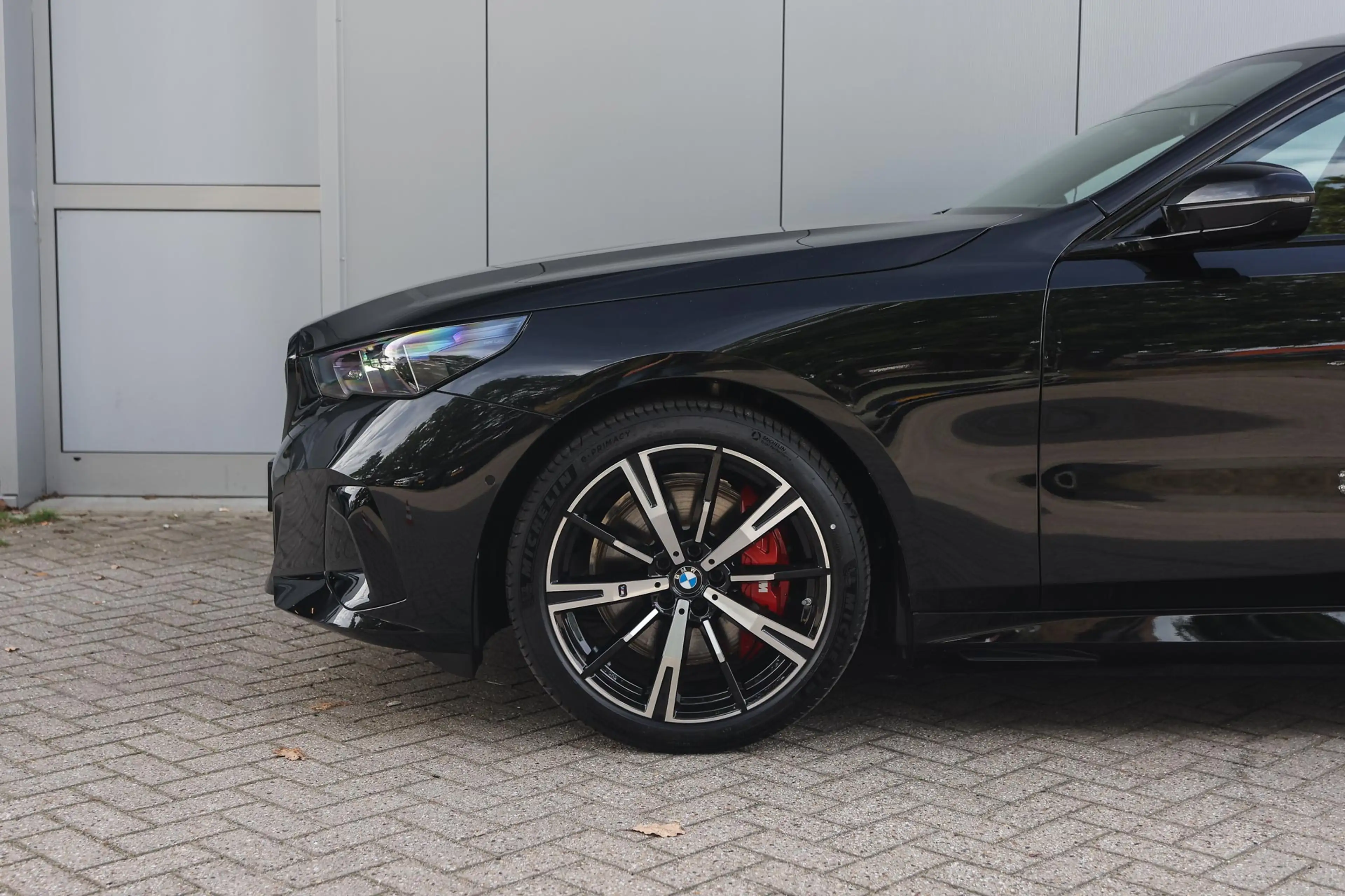 BMW i5 eDrive40 M Sport / Trekhaak / Panoramadak / Comfor — photo 4