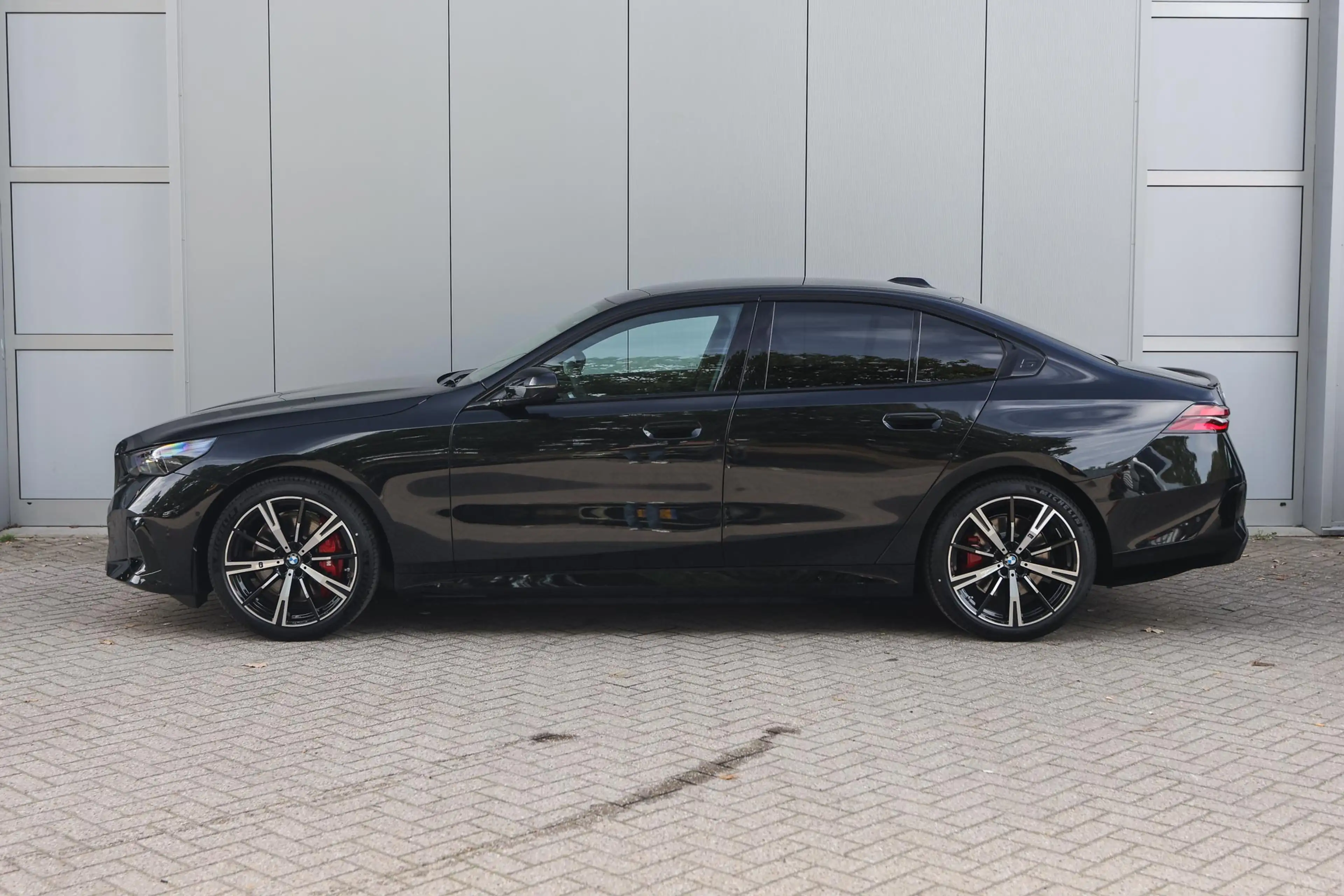 BMW i5 eDrive40 M Sport / Trekhaak / Panoramadak / Comfor — photo 7