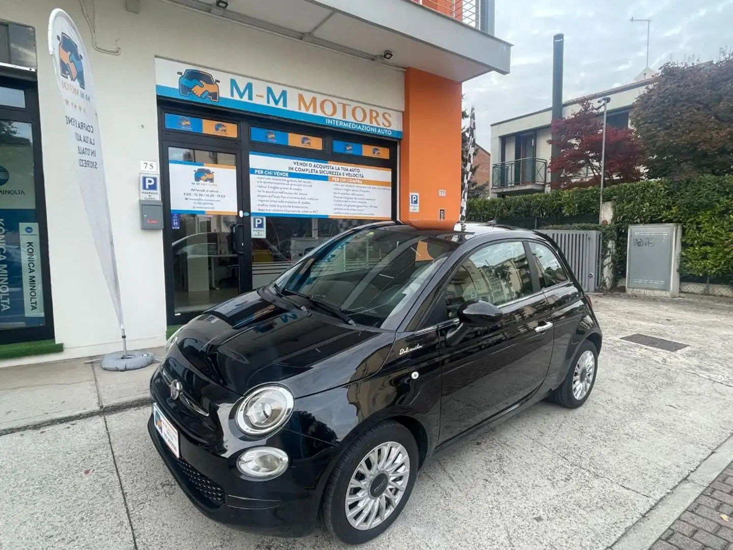 Fiat 500 1.0 Hybrid Dolcevita neo patentati Nero - 1