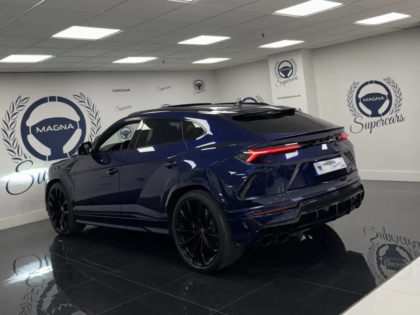 Lamborghini Urus 4.0 V8 Aut. Azul - 2