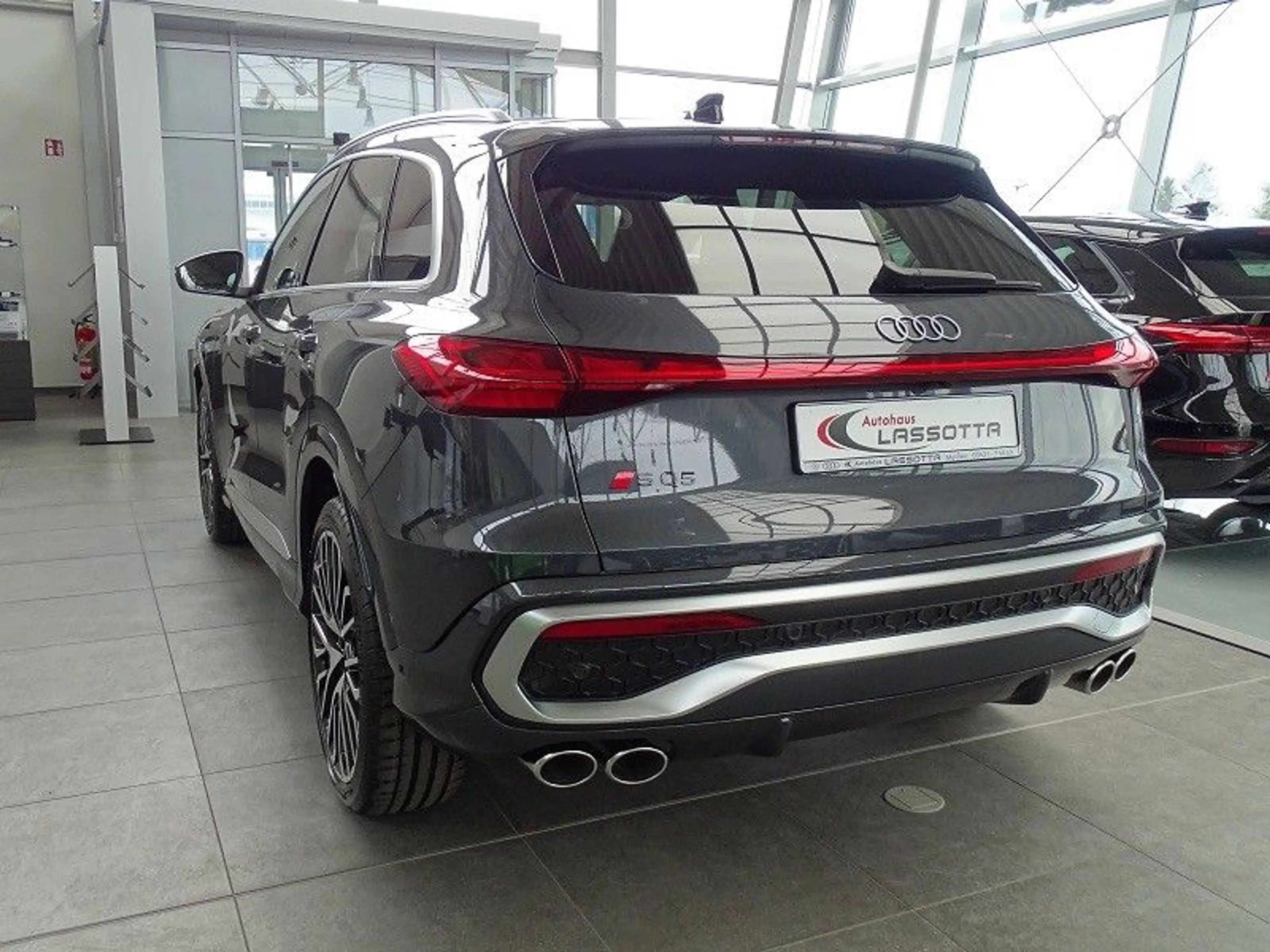 Audi SQ5 3.0 TFSI 270 kW quattro - Tech pro /  B & O — photo 6