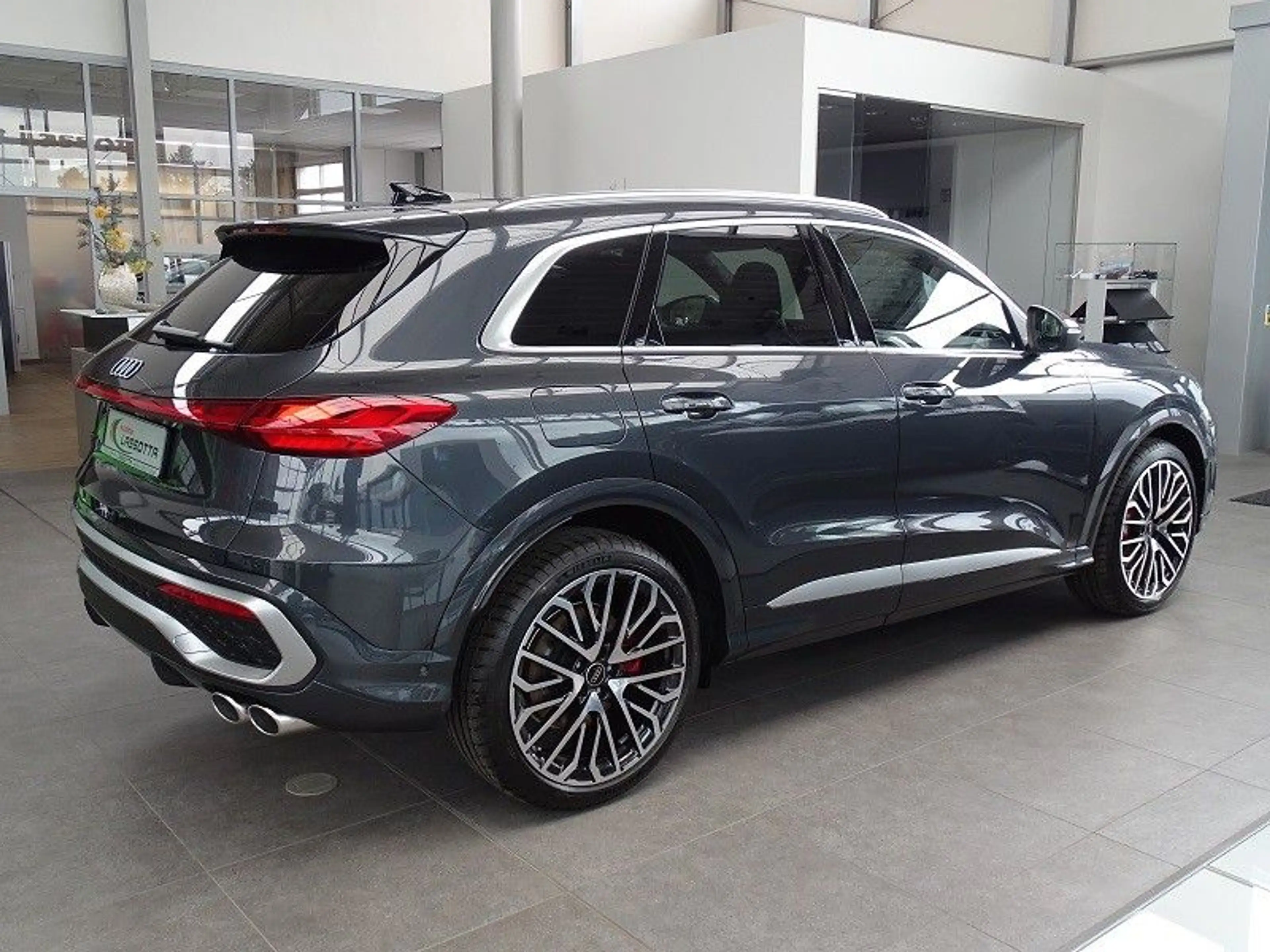 Audi SQ5 3.0 TFSI 270 kW quattro - Tech pro /  B & O — photo 7
