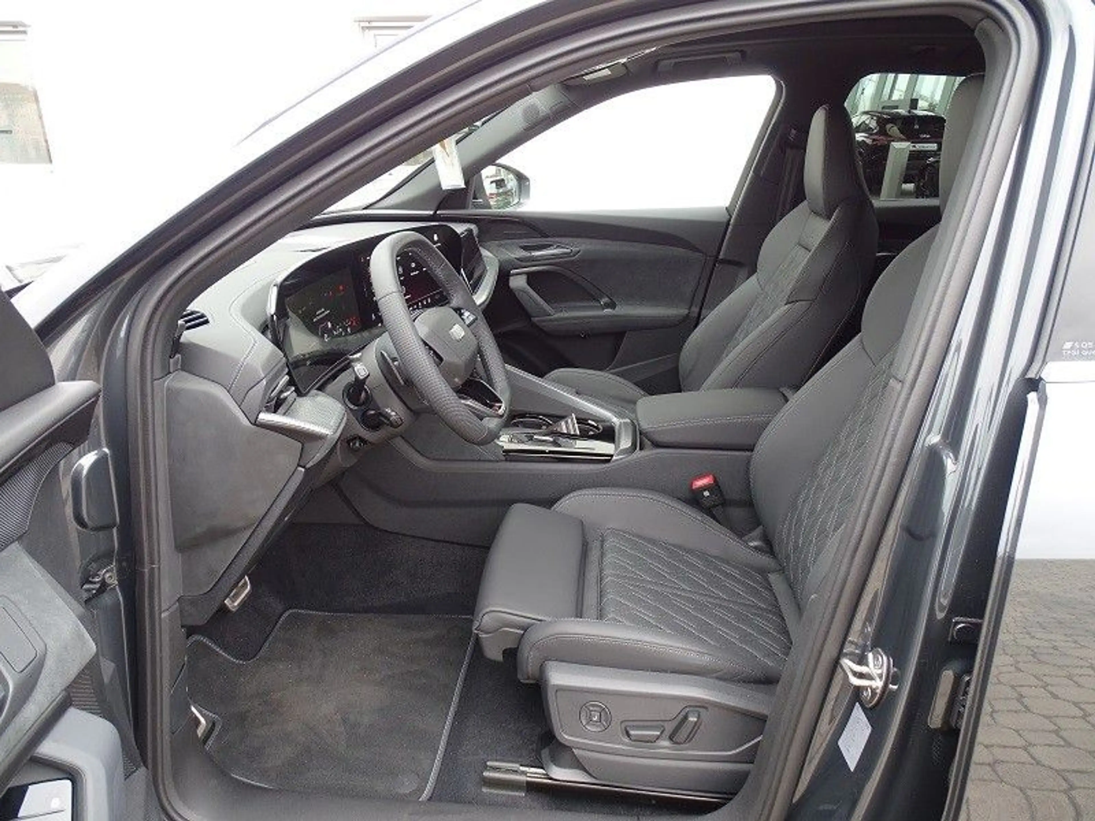 Audi SQ5 3.0 TFSI 270 kW quattro - Tech pro /  B & O — photo 8