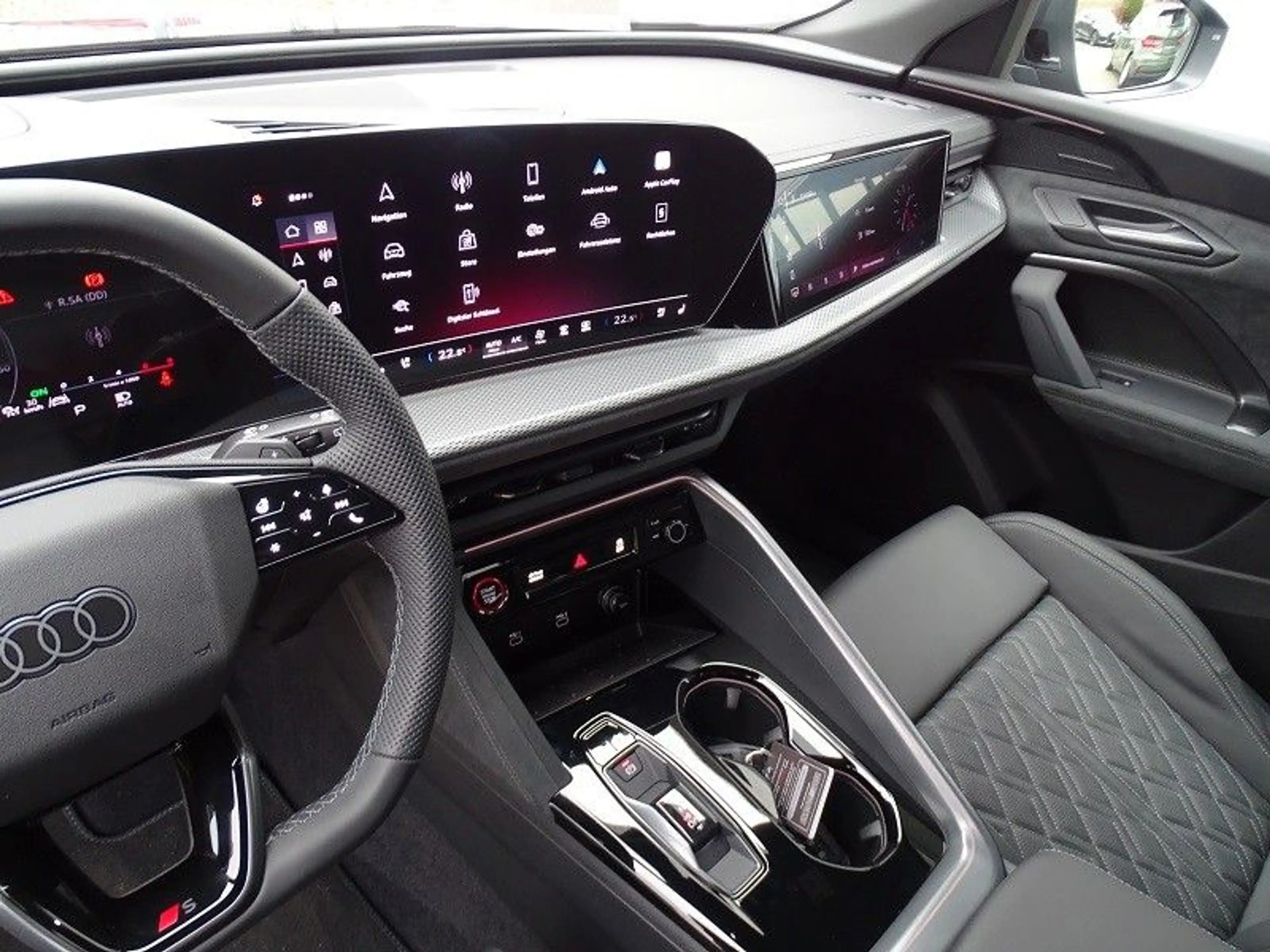 Audi SQ5 3.0 TFSI 270 kW quattro - Tech pro /  B & O — photo 12