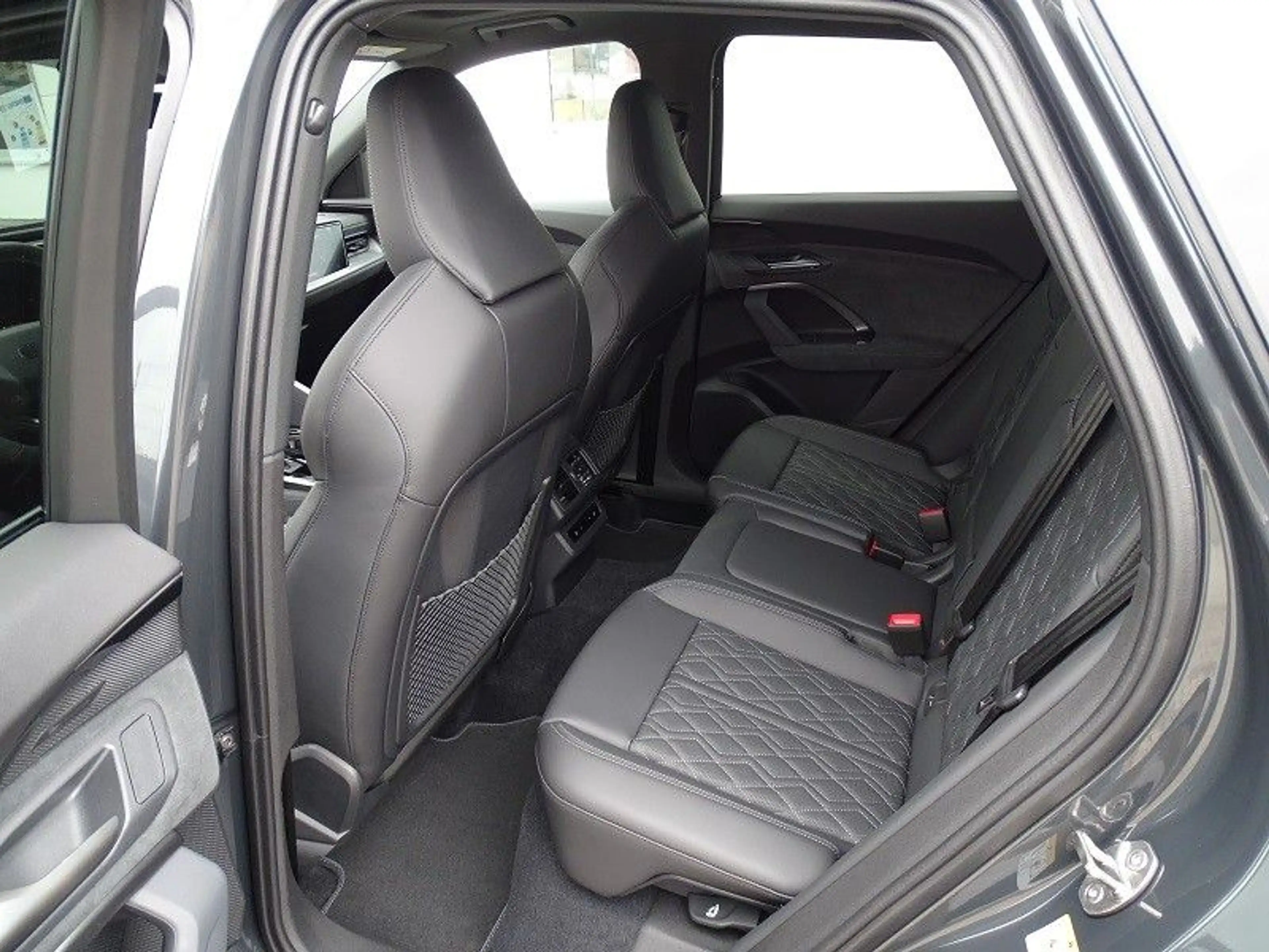Audi SQ5 3.0 TFSI 270 kW quattro - Tech pro /  B & O — photo 14