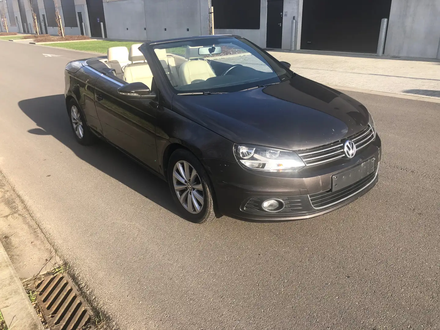 Volkswagen Eos 1.4 TSI Коричневий - 1