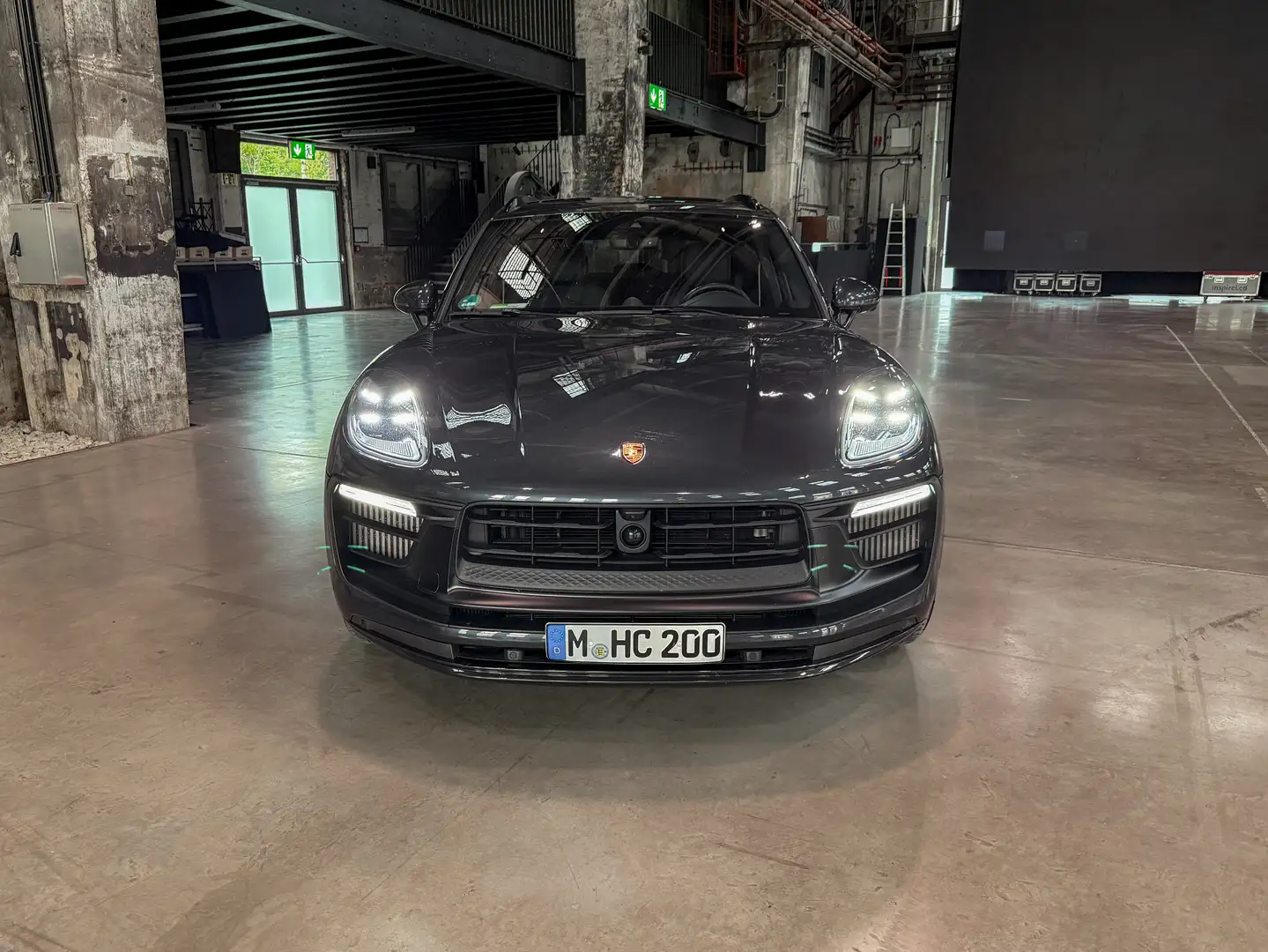 Porsche Macan GTS | Burmester | Sitzbelüftung | 1. Hand Grau - 2