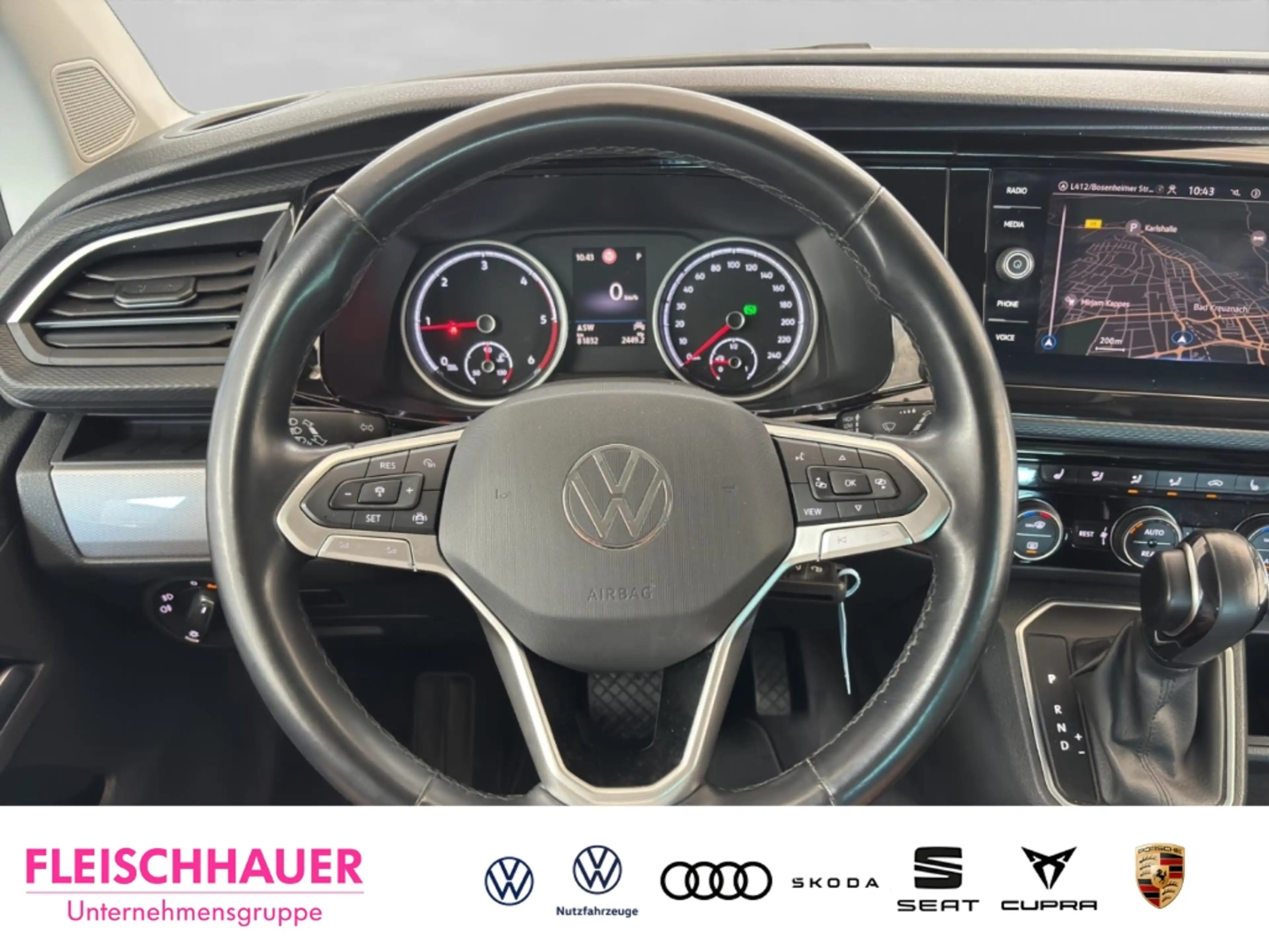 Volkswagen T6.1 Multivan 2.0 TDI Generation Six Comfortline — photo 11