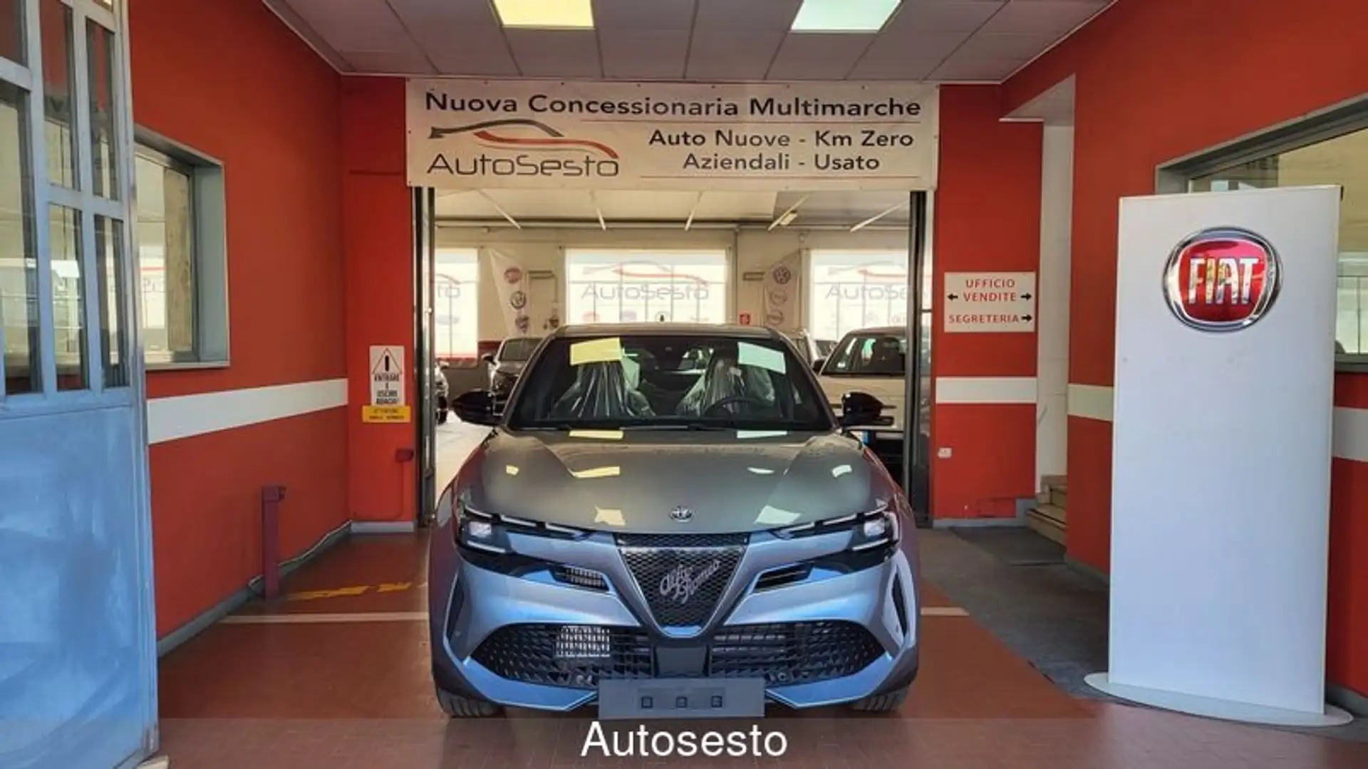 Alfa Romeo Junior 1.2 136 CV Hybrid eDCT6 Grigio - 2