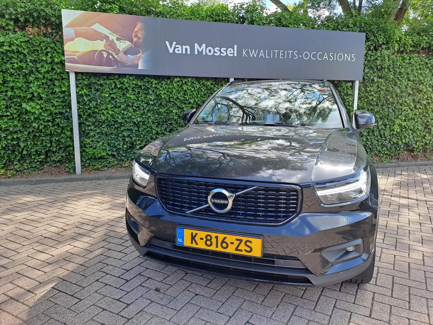Volvo XC40 1.5 T3 R-Design | CAMERA | HARMAN/KARDON | STOEL-S Zwart - 2