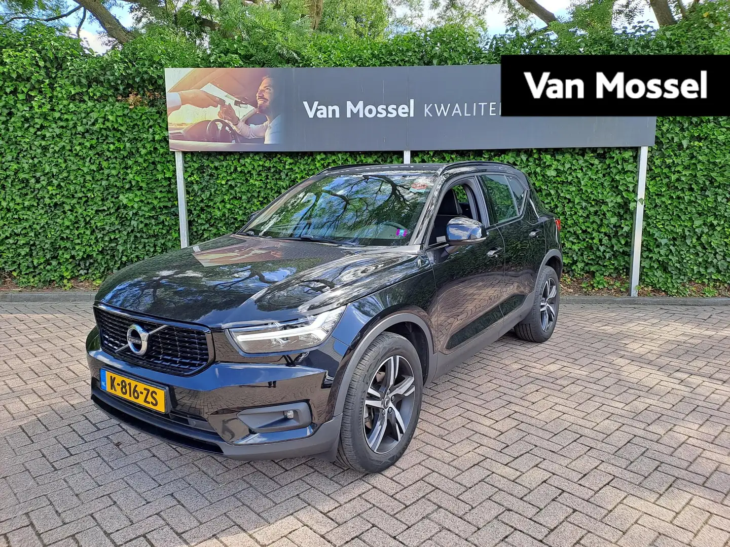 Volvo XC40 1.5 T3 R-Design | CAMERA | HARMAN/KARDON | STOEL-S Zwart - 1
