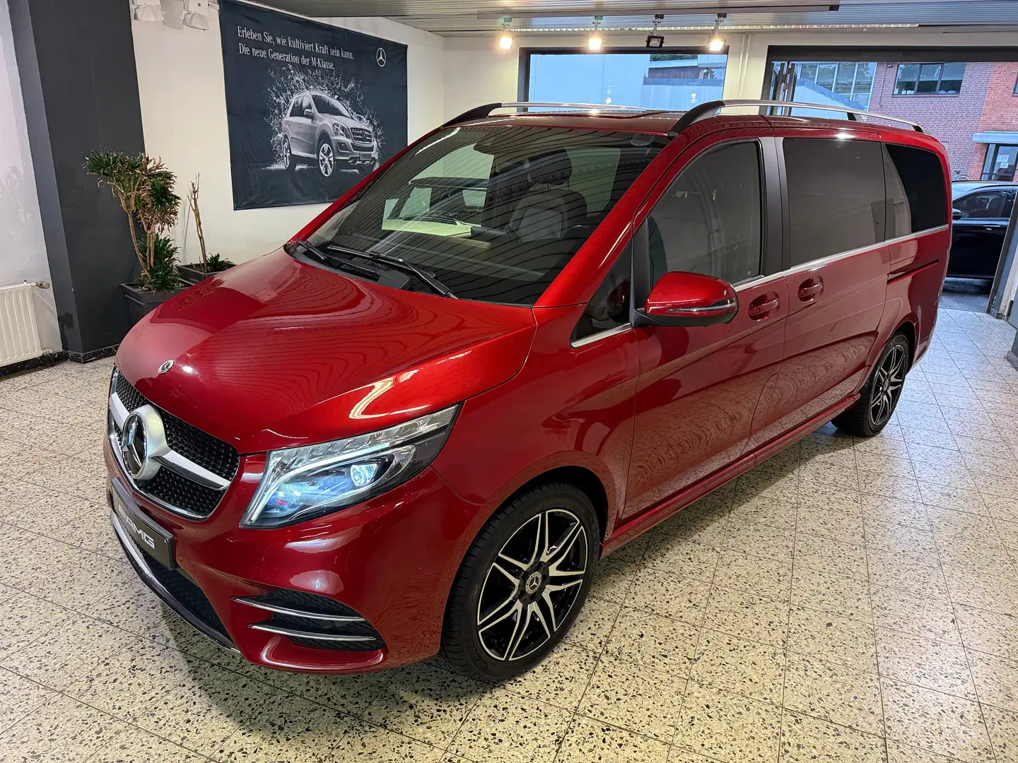 Mercedes-Benz V 250 d AMG Line NAV/LED/DISTR/LEDER/AHK/TW/360/7-Sitzer Rot - 2