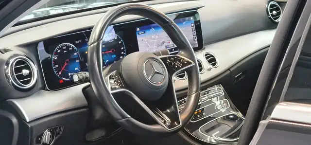Mercedes-Benz E-Class view 14