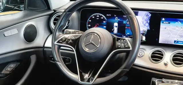 Mercedes-Benz E-Class view 15
