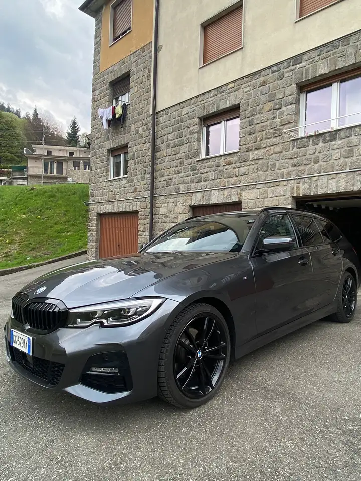 BMW 320