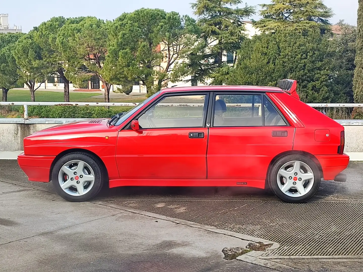 Lancia Delta 2.0i.e. turbo HF integrale Rosso - 2