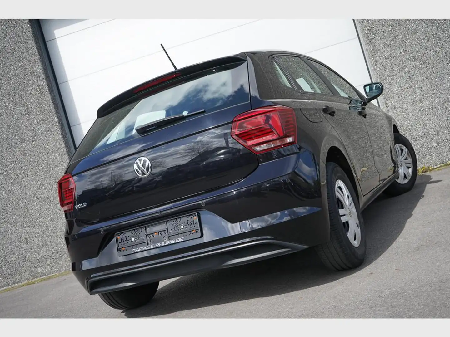 Volkswagen Polo Trendline 1.0 l 59 kW (80 PS) 5-speed APP CONNECT Noir - 2