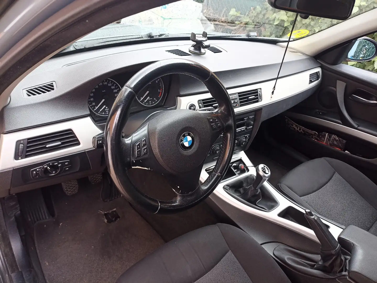 BMW 320 320d Touring - 2