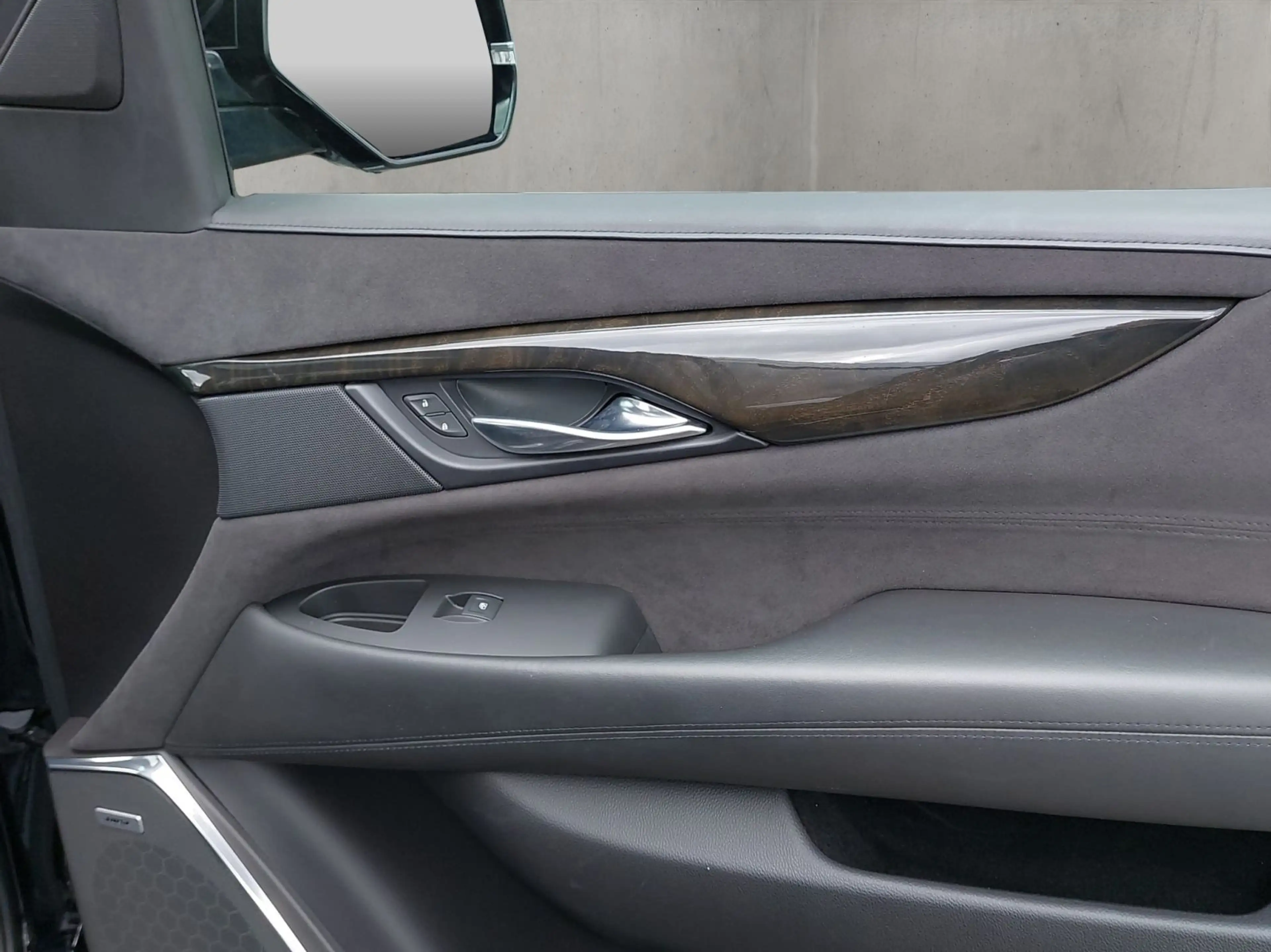 Cadillac Escalade 6.2 V8 Platinum — photo 15