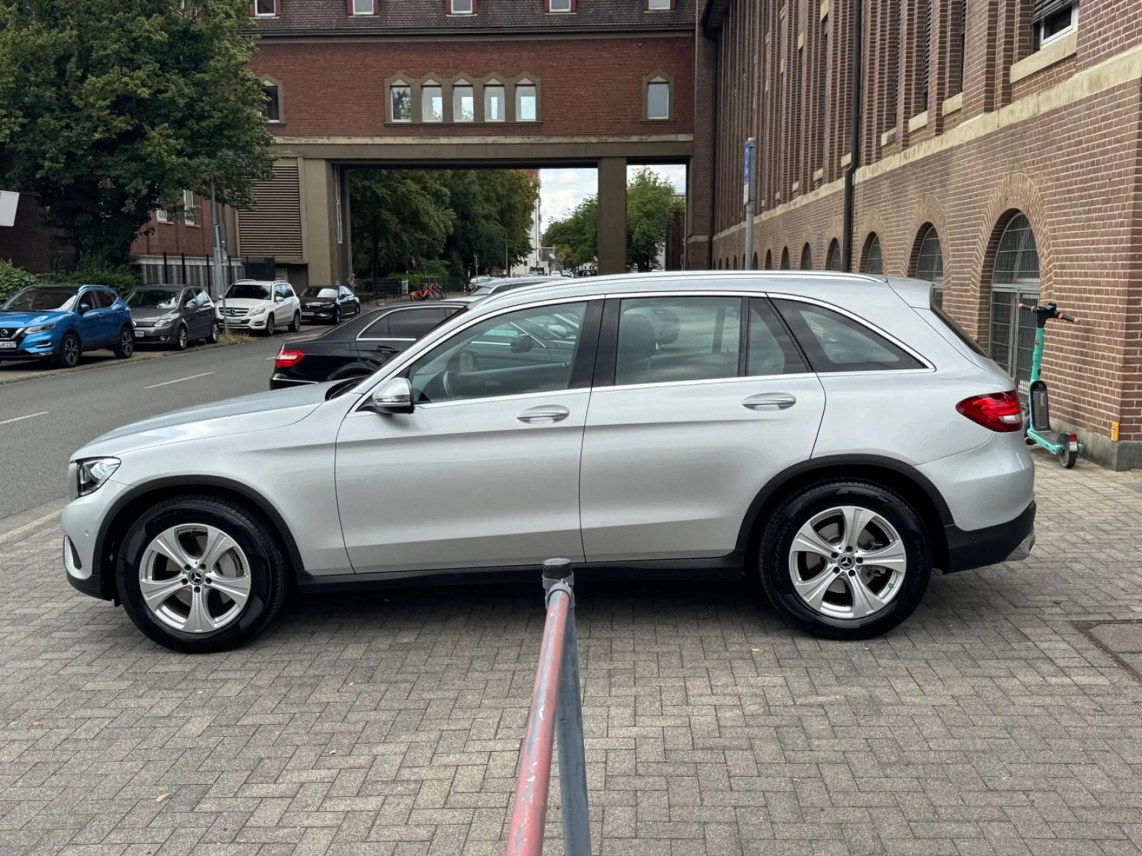 Mercedes-Benz GLC 250 GLC GLC 250 4Matic/1-Hand/Top Zustand/ — photo 7
