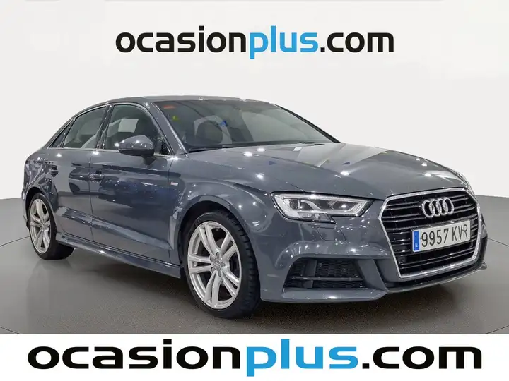 Audi A3 Sedán 1.5 35 TFSI S line 6 vel. 2019, foto 2