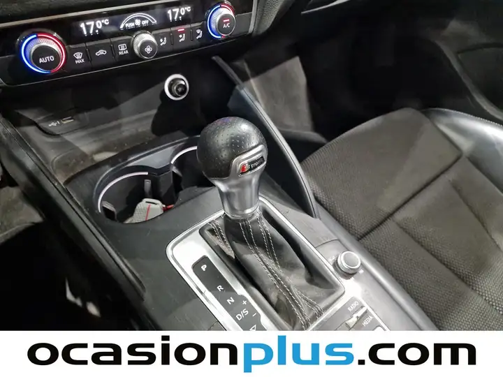 Audi A3 Sedán 1.5 35 TFSI S line 6 vel. 2019, foto 6
