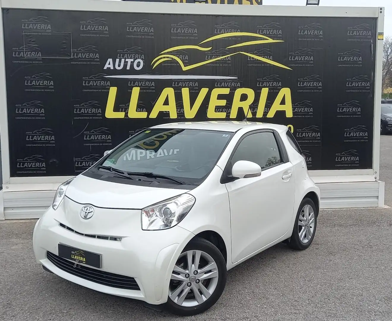 Toyota iQ iQ-S 1.33 VVT-i MultiDrive S Weiß - 1