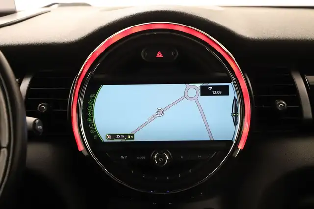 Mini Cooper Cooper view 9
