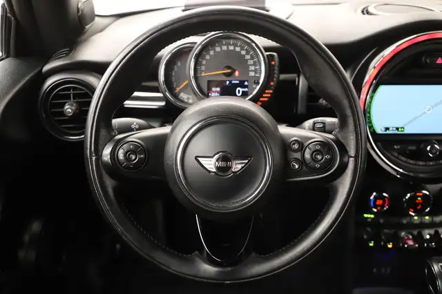 Mini Cooper Cooper view 14