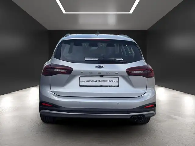 Ford Focus view 10