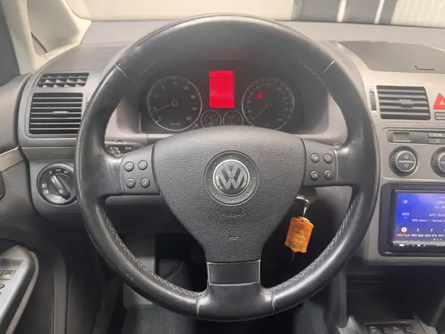 Volkswagen Touran view 14