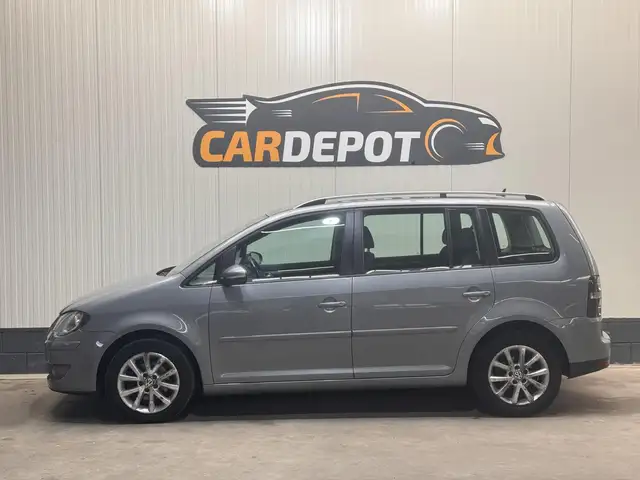 Volkswagen Touran view 8