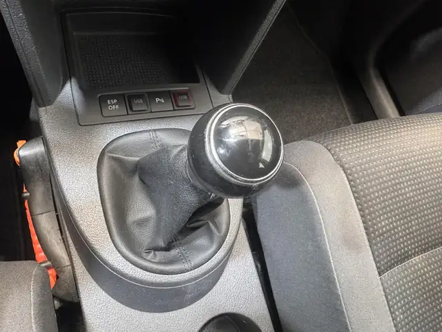 Volkswagen Touran view 13