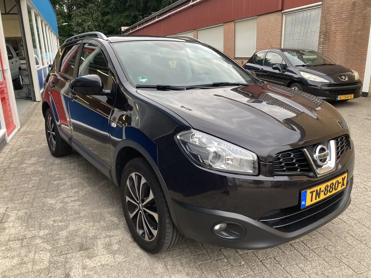 Nissan Qashqai 2.0 Connect Edition Automaat Paars - 2