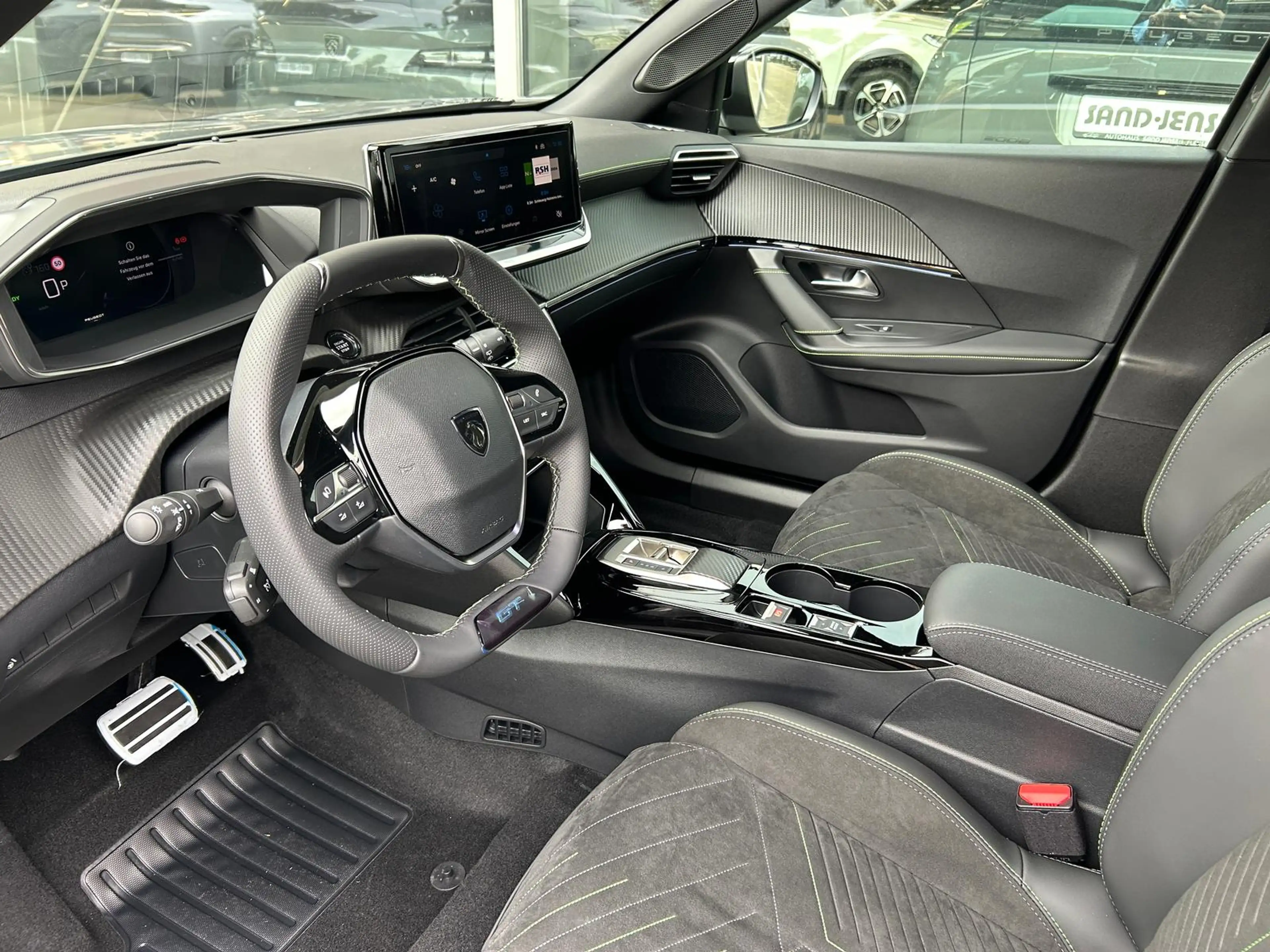 Peugeot e-2008 156 GT 54 kWh ACC Alcantara 360° Keyless — photo 7