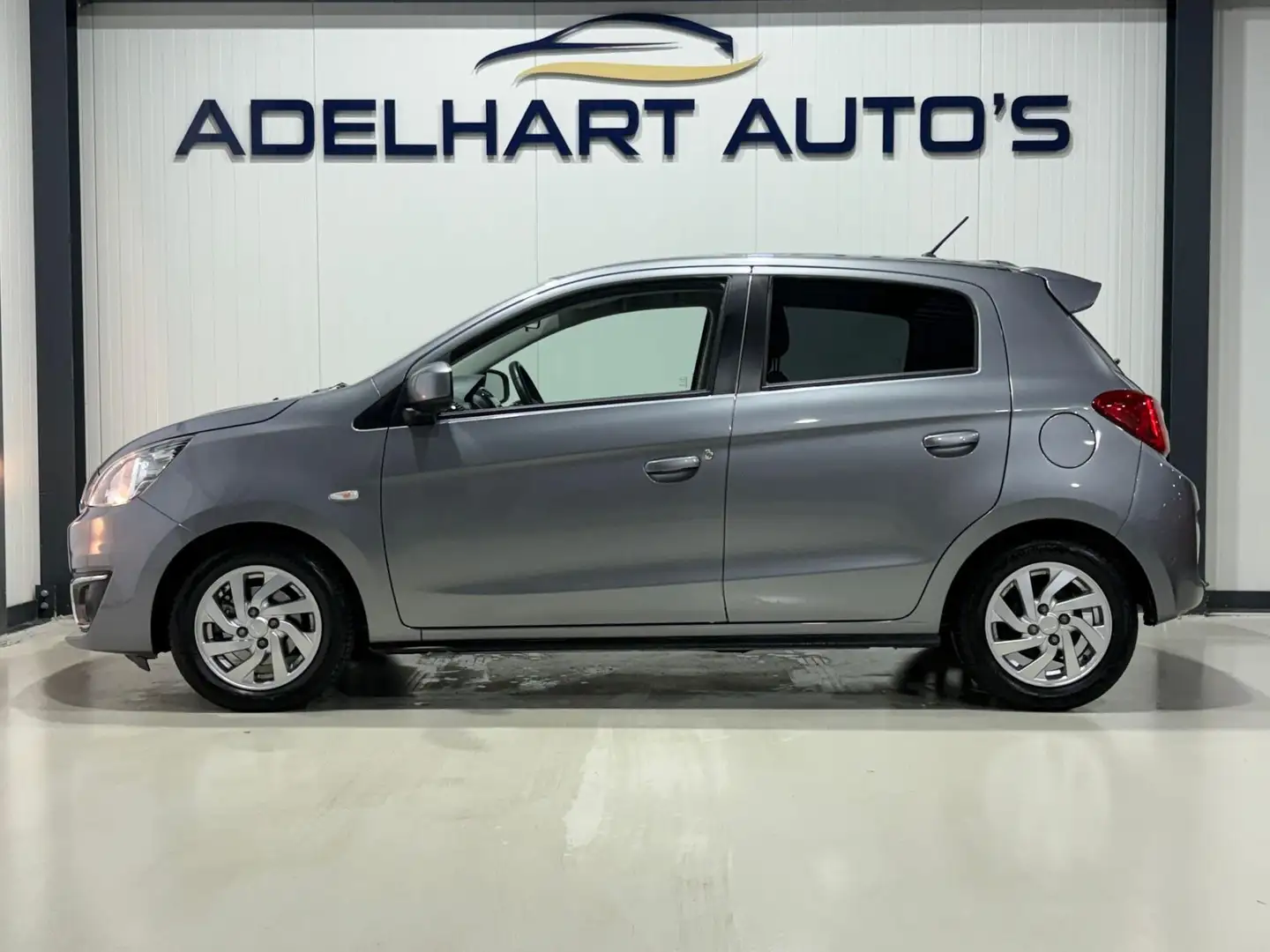 Mitsubishi Space Star 1.0 Intense Automaat / Airconditioning / Multifunc Gris - 2