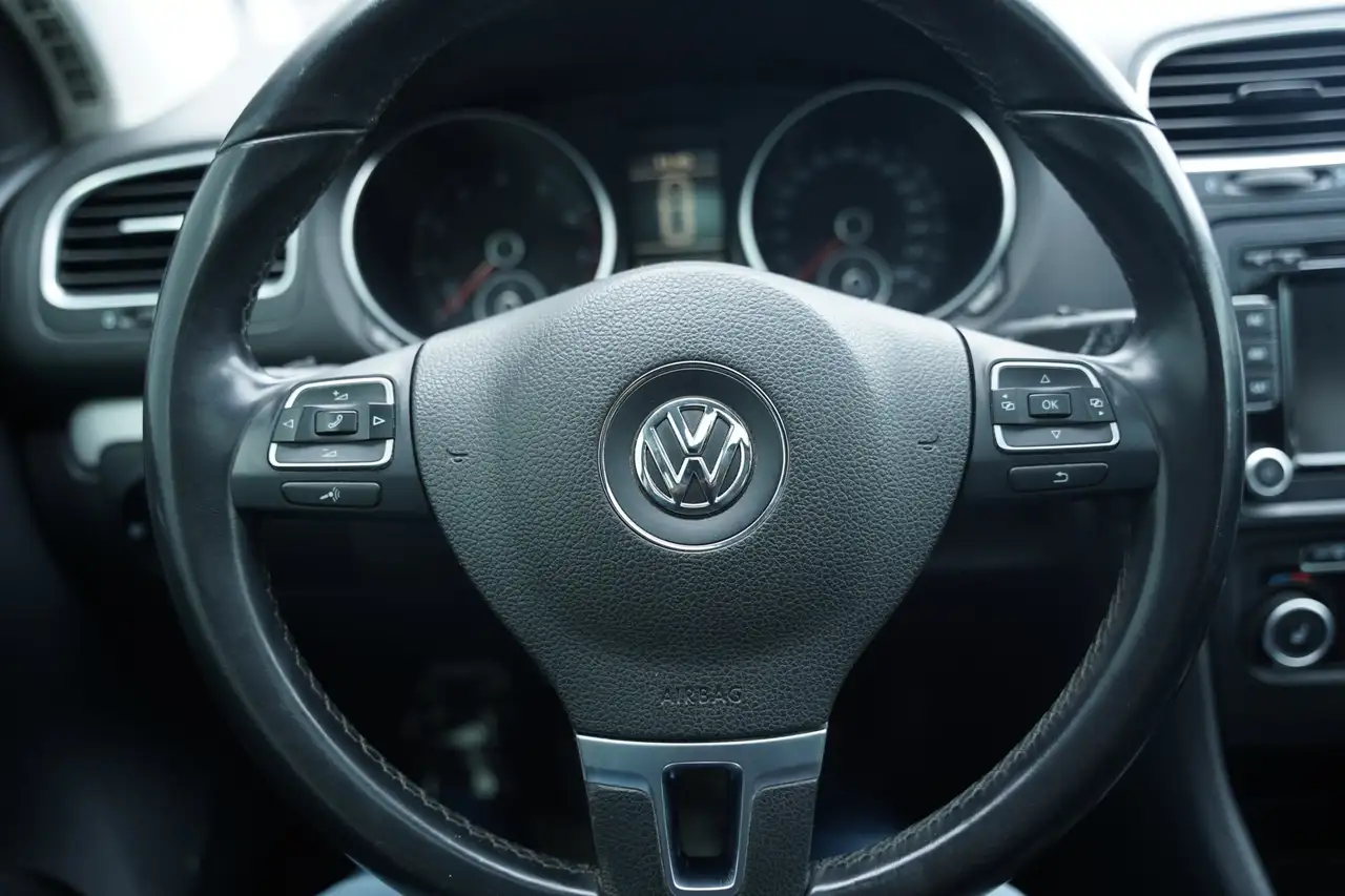 Volkswagen Golf снимка Volkswagen Golf