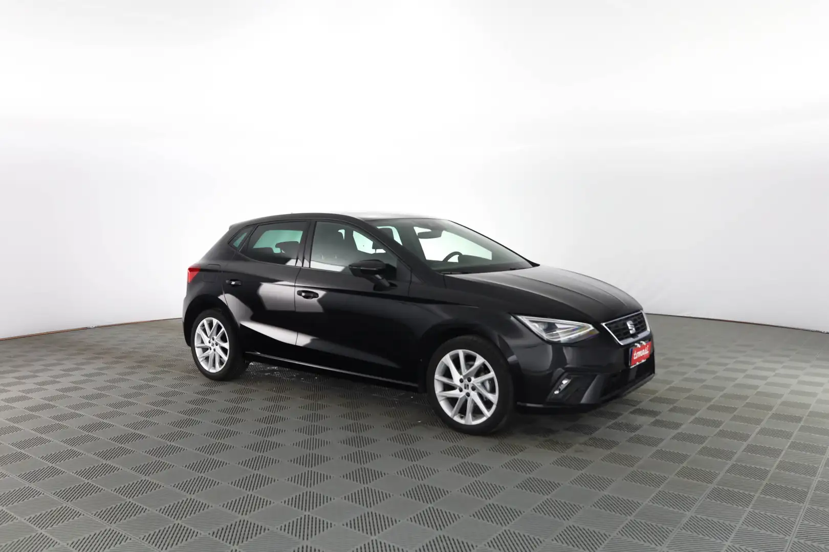 SEAT Ibiza 1.0 MPI 5 porte FR Nero - 2