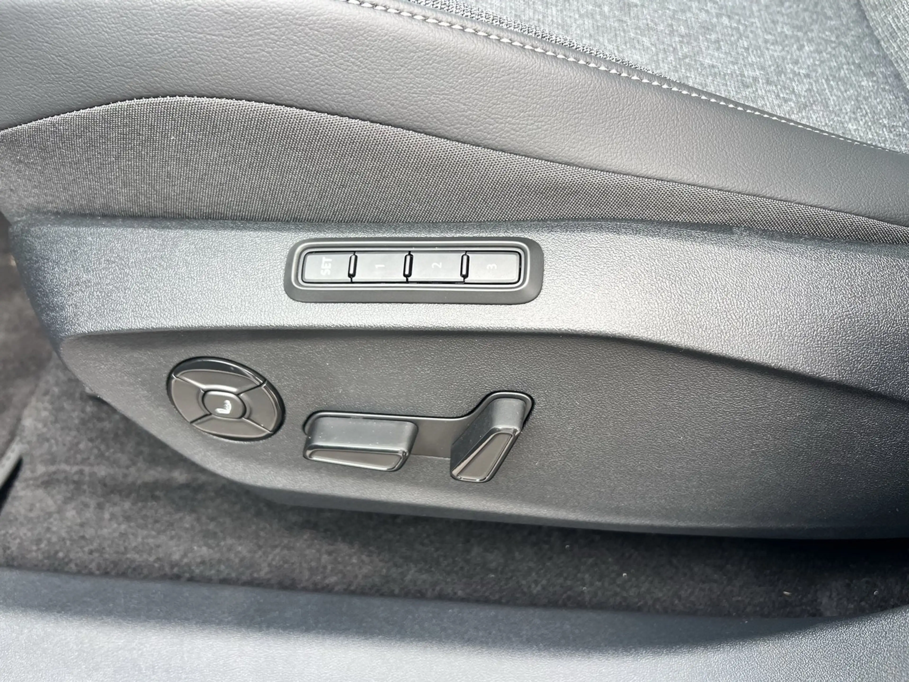 Volkswagen ID. Polo VW ID. Polo Style Edition+ 155 kW - 52 kWh — photo 12