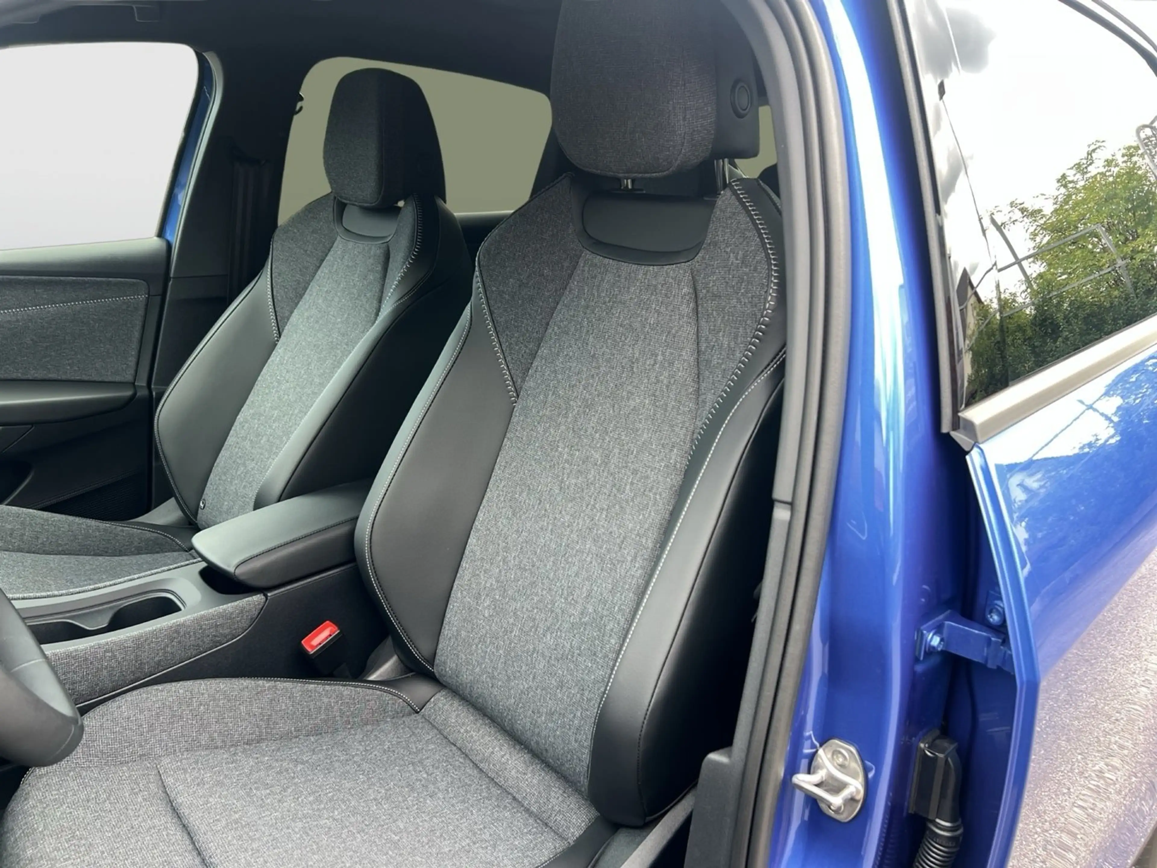 Volkswagen ID. Polo VW ID. Polo Style Edition+ 155 kW - 52 kWh — photo 8