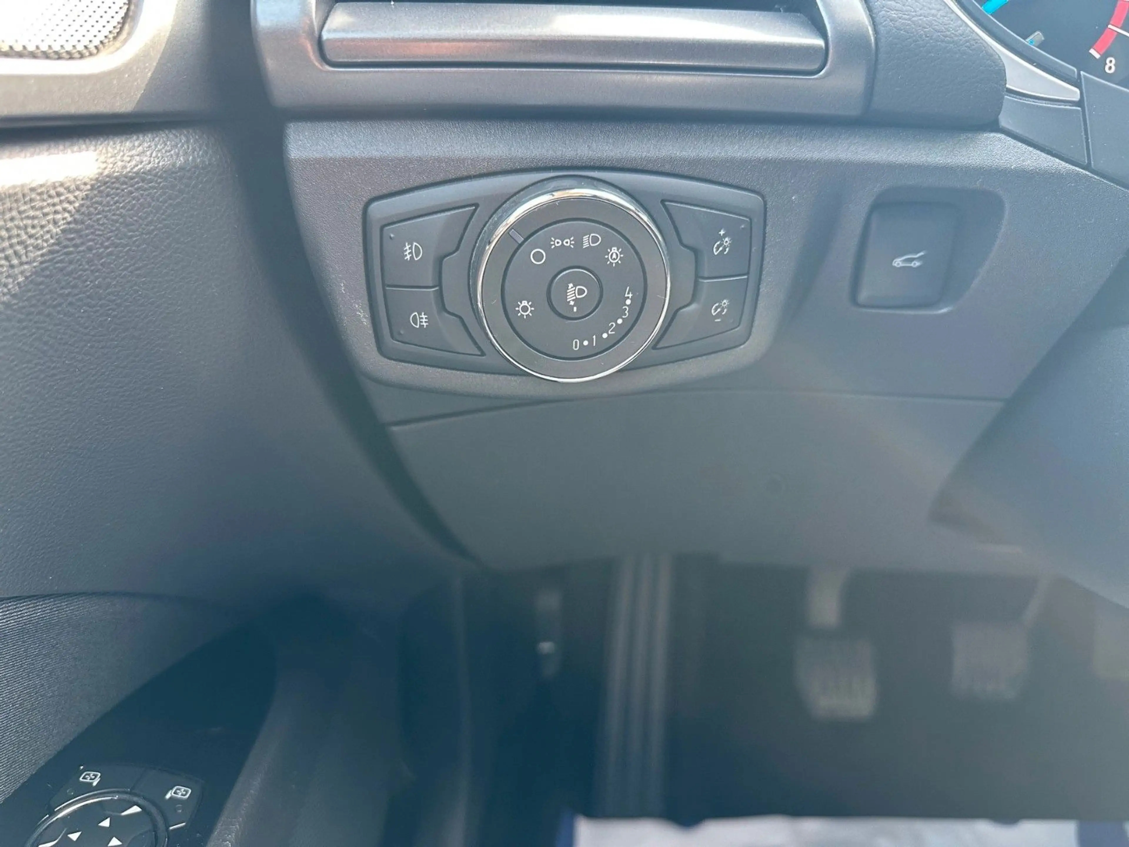 Ford Mondeo Turnier Business Edition — photo 15
