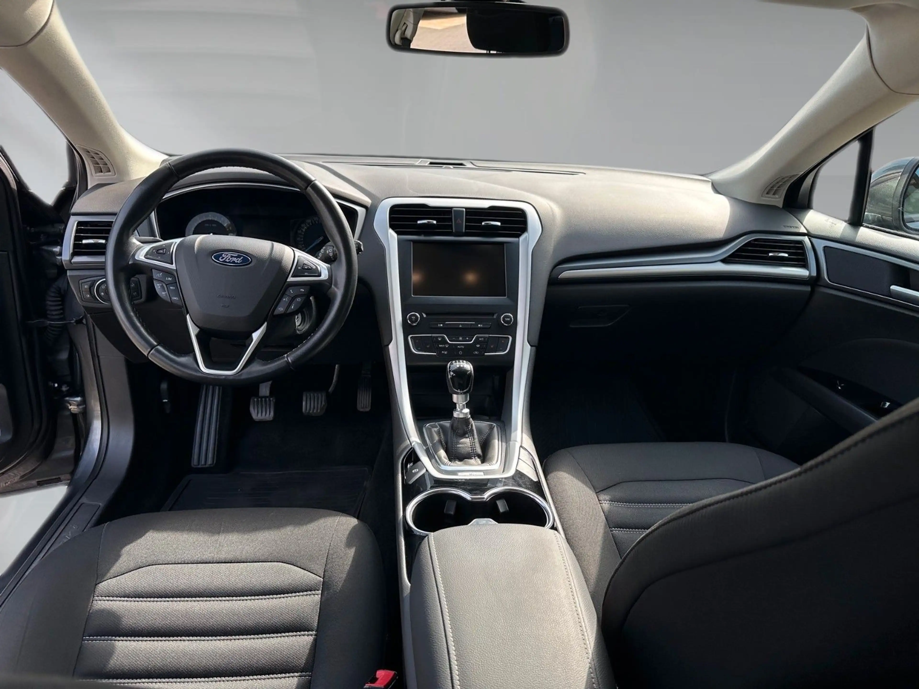 Ford Mondeo Turnier Business Edition — photo 9