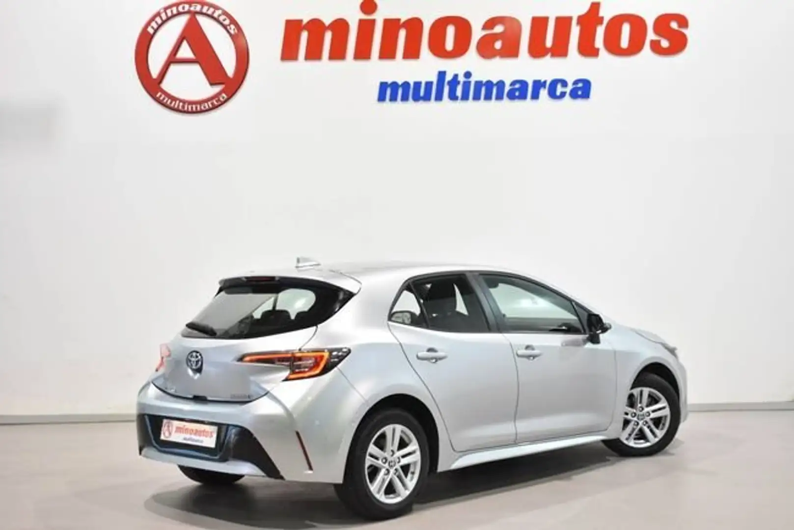 Toyota Corolla 1.8 HYBRIDE 122 H CVT ACTIVE Plateado - 2