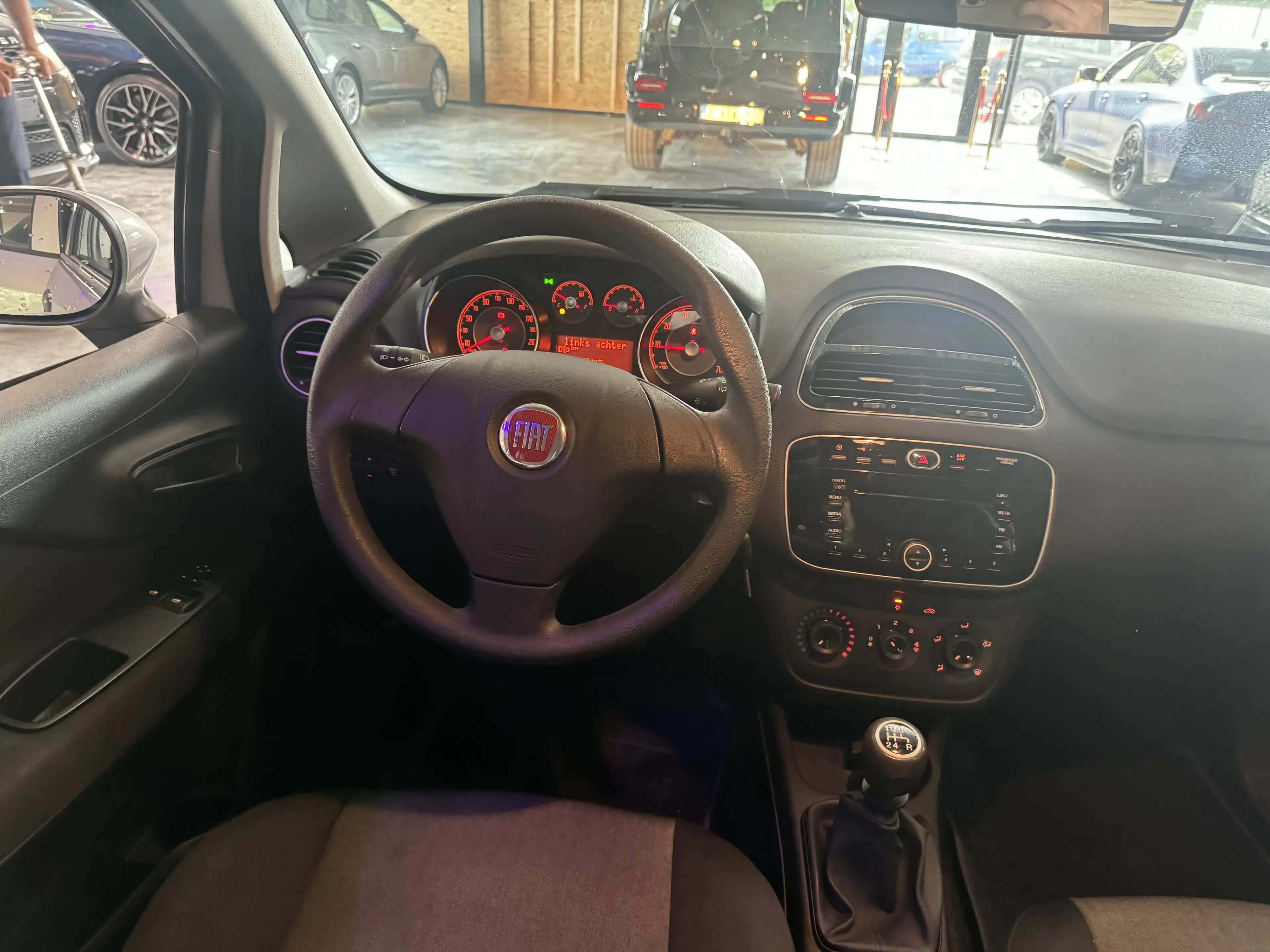 Fiat Punto 1.2i -44.892 KM ! 5 PORTES - A/C - RADIO CD/MEDIA — photo 12